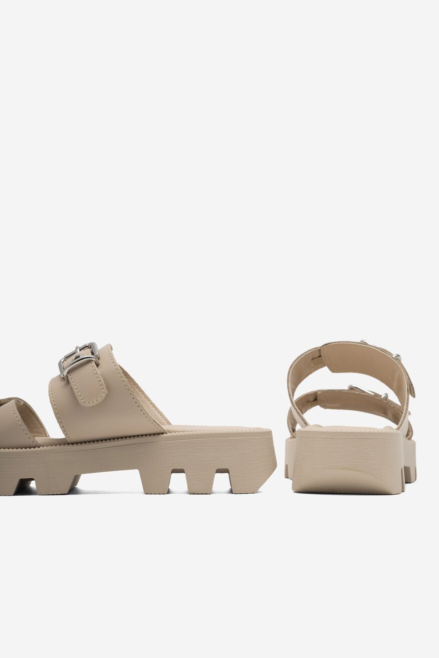 
                Lasocki - Klapki skórzane - 5904862811789