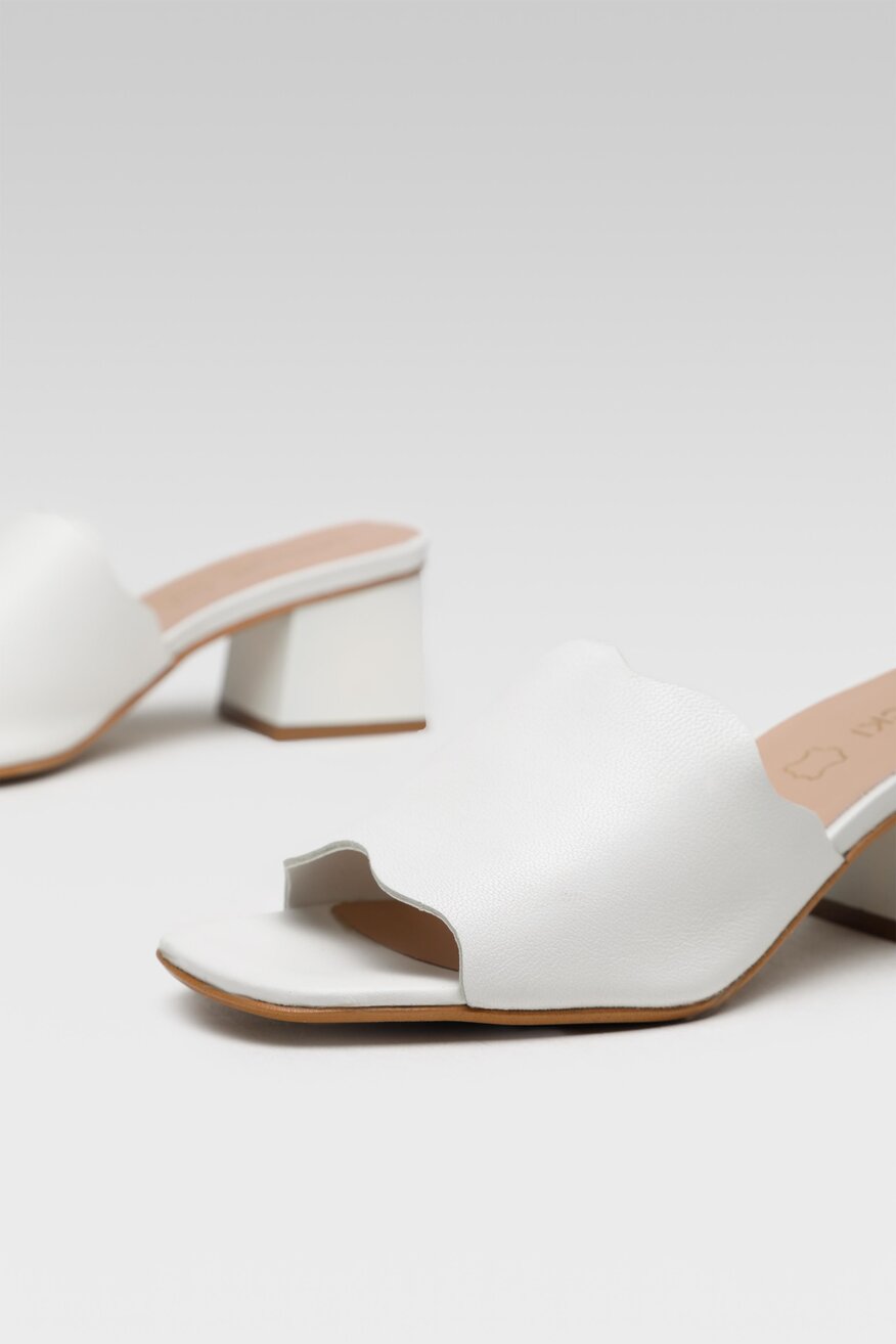 
                Flip-flop Lasocki FEHÉR - 5904248571375