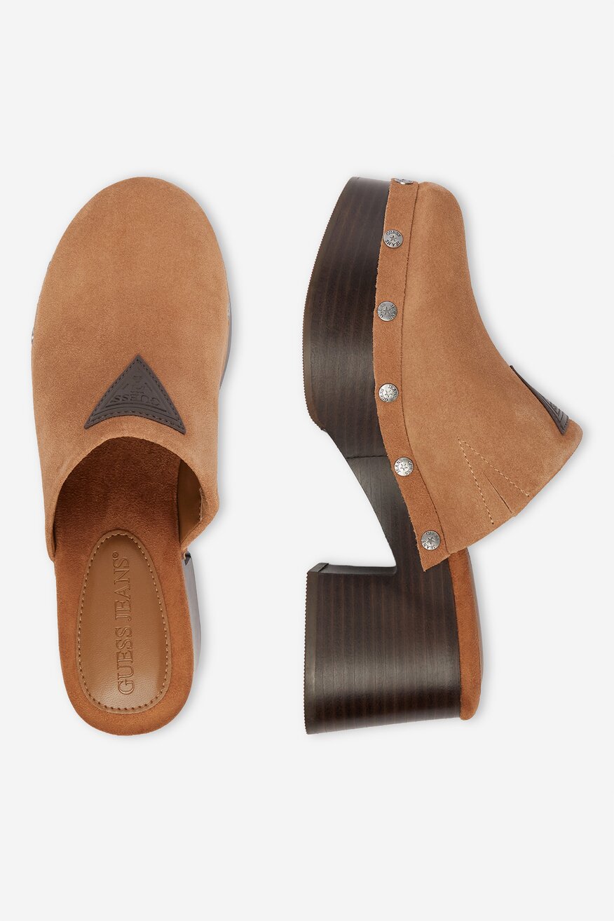 
                GUESS JEANS - Klapki skórzane - 5907964055792