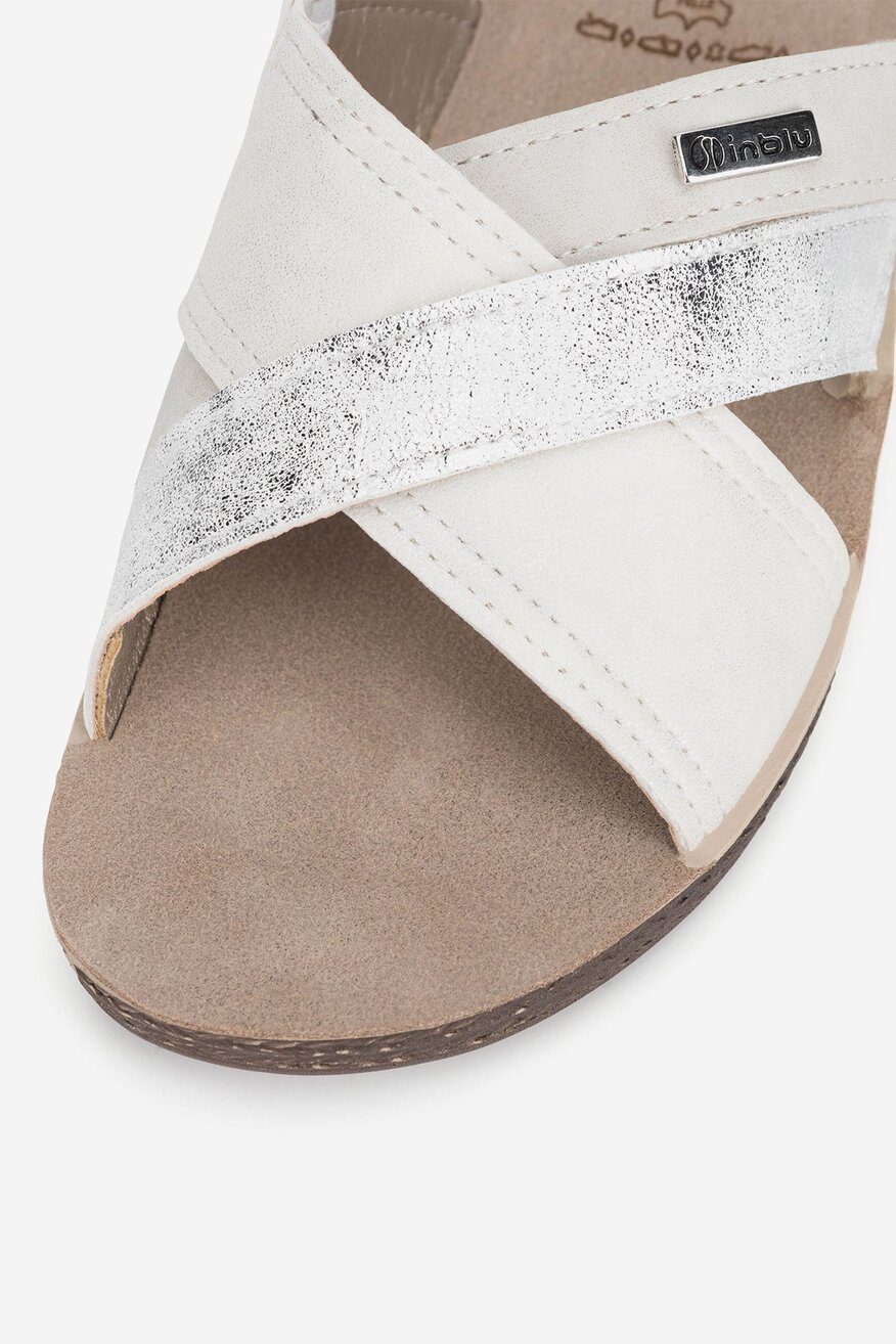 Inblu - Klapki na koturnie - 5905588535621