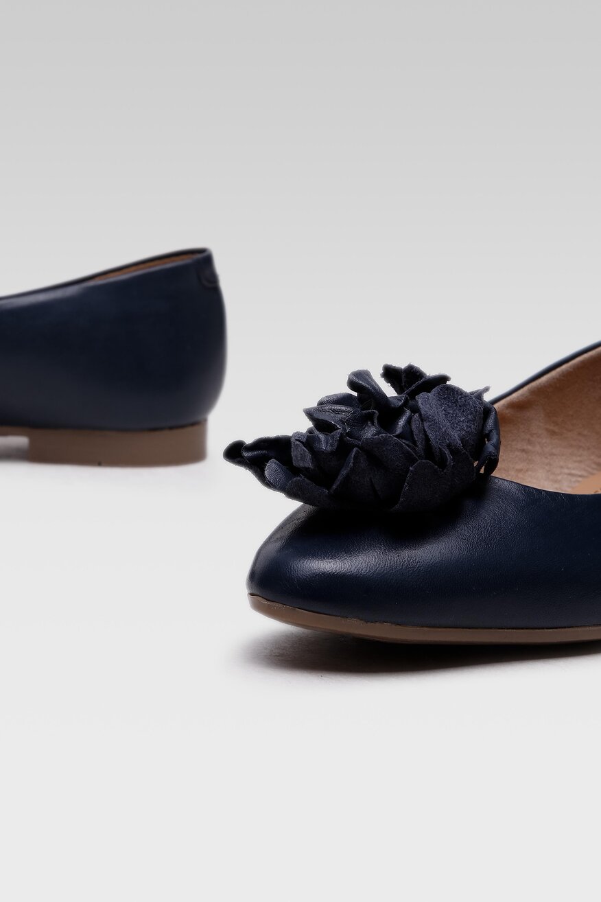 
                Lasocki - Skórzane baleriny z aplikacją - 5904248212889