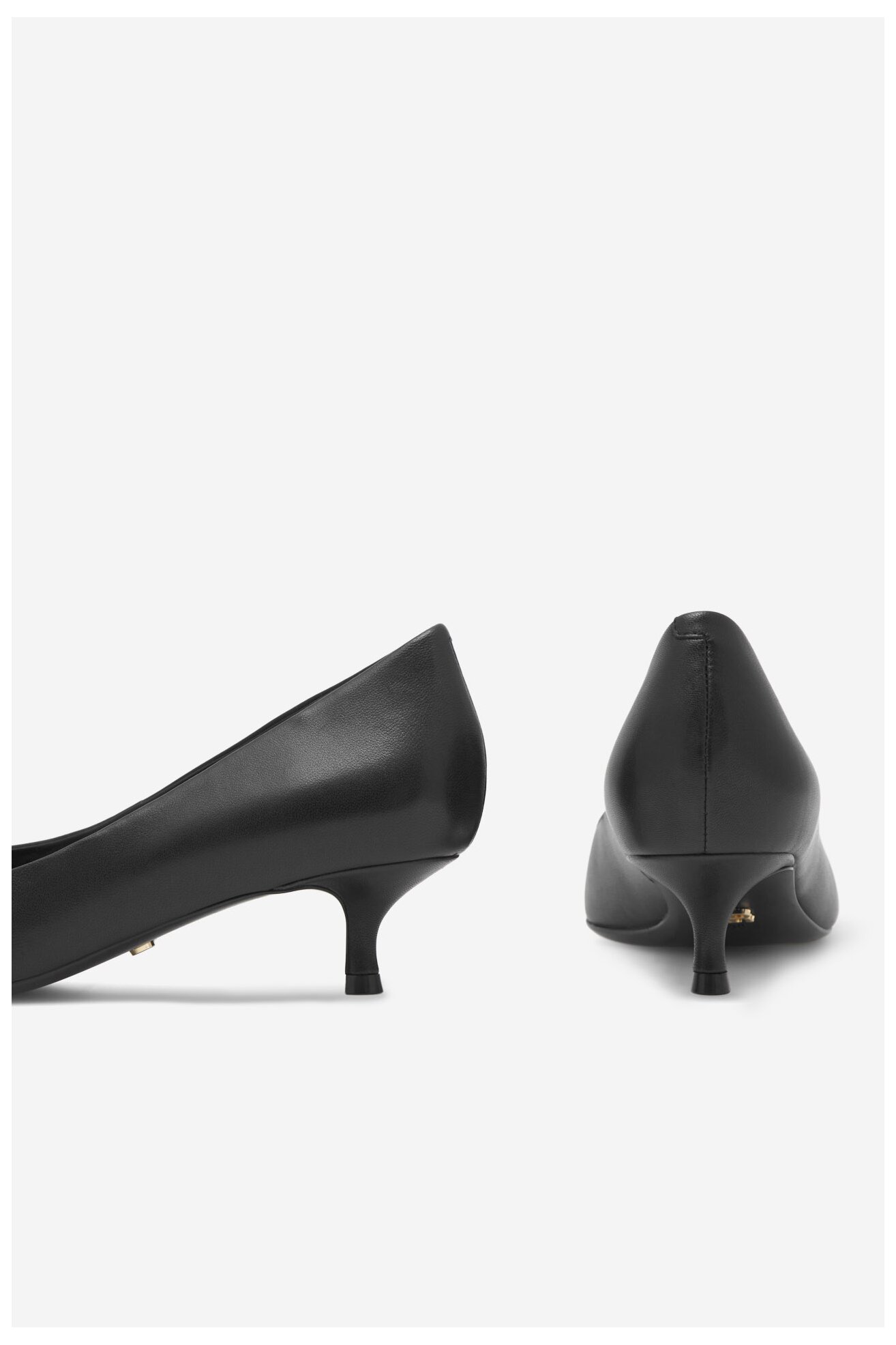 Елегантни обувки Gino Rossi V1339-803-8 ЧЕРЕН