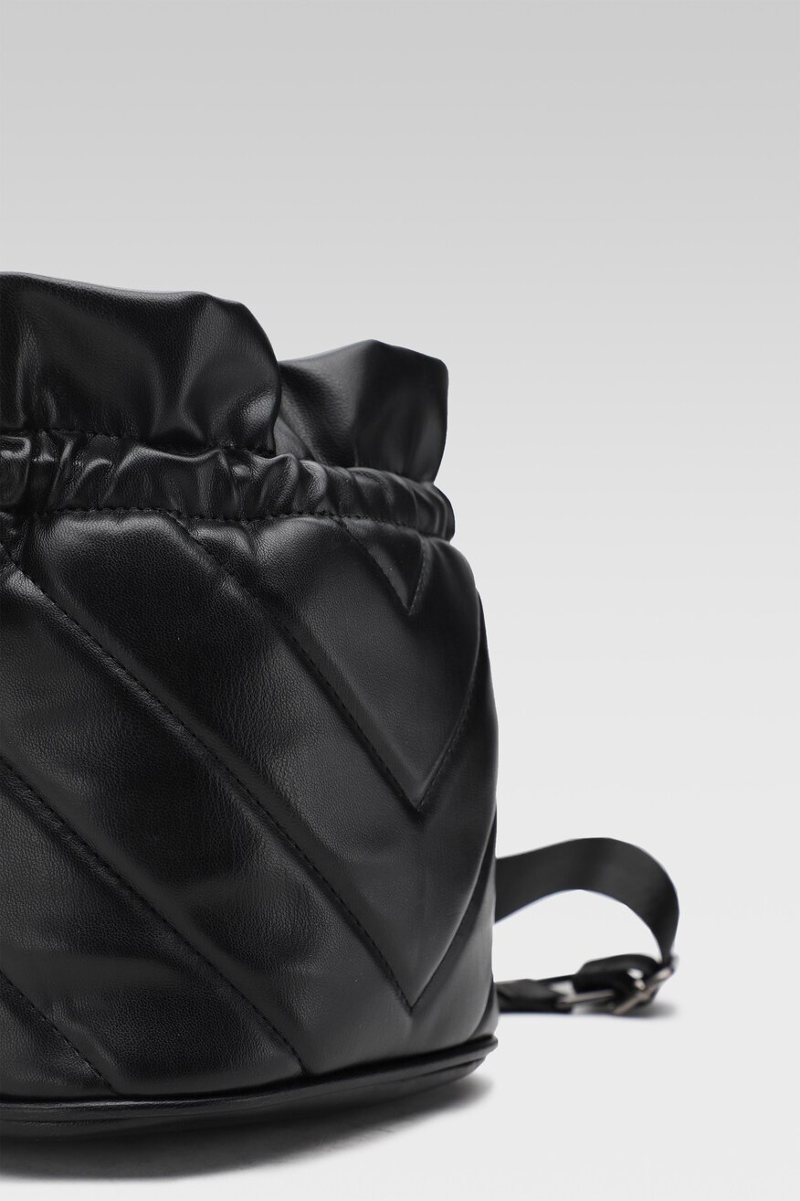 
                Дамска чанта Jenny Fairy ЧЕРЕН - 5903698805344