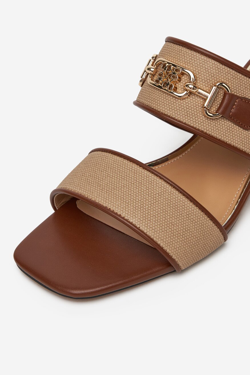 NINE WEST - Klapki na słupku - 5906751099513