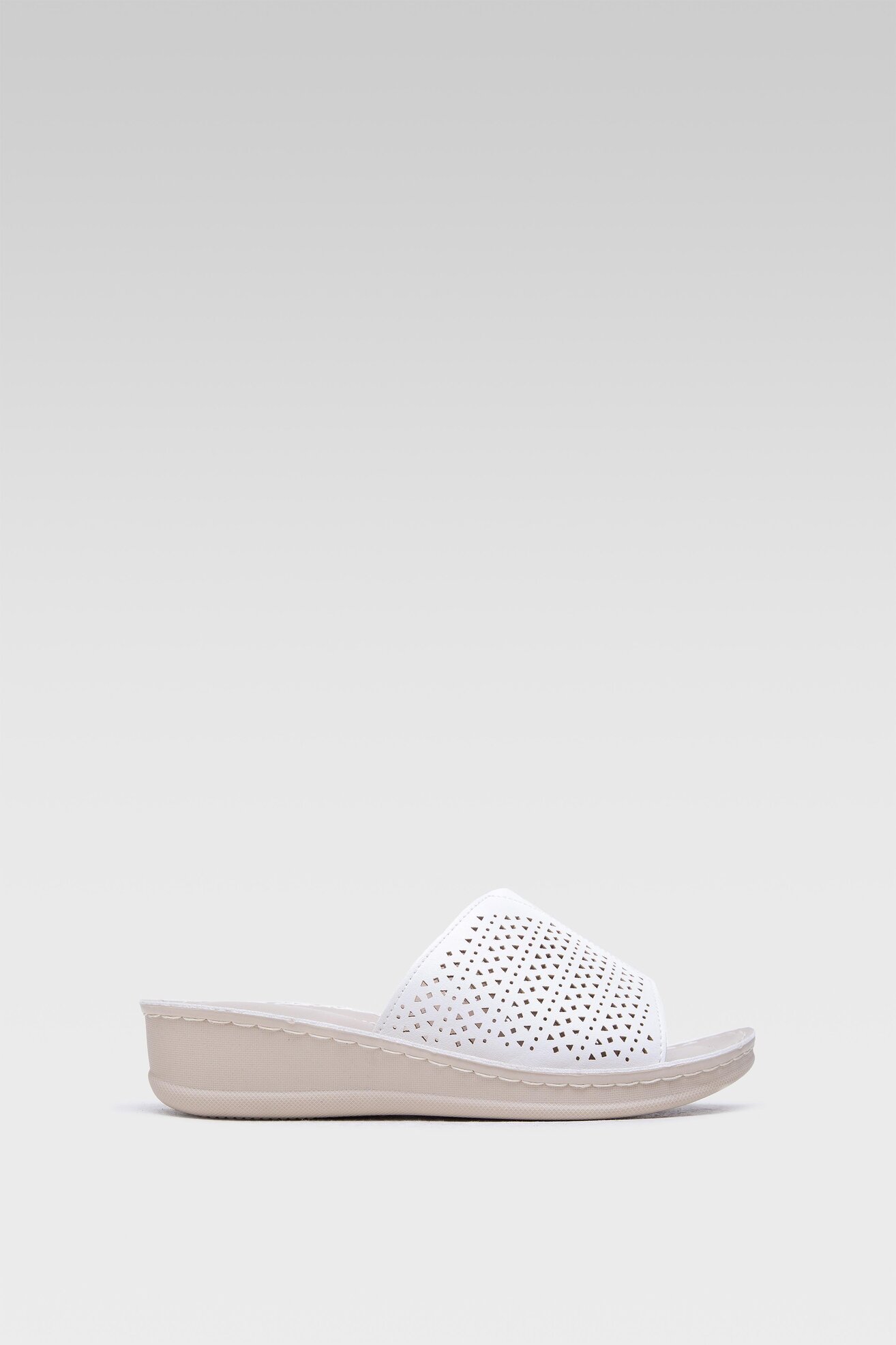 Klapki Clara Barson WSS20520-03 Biały