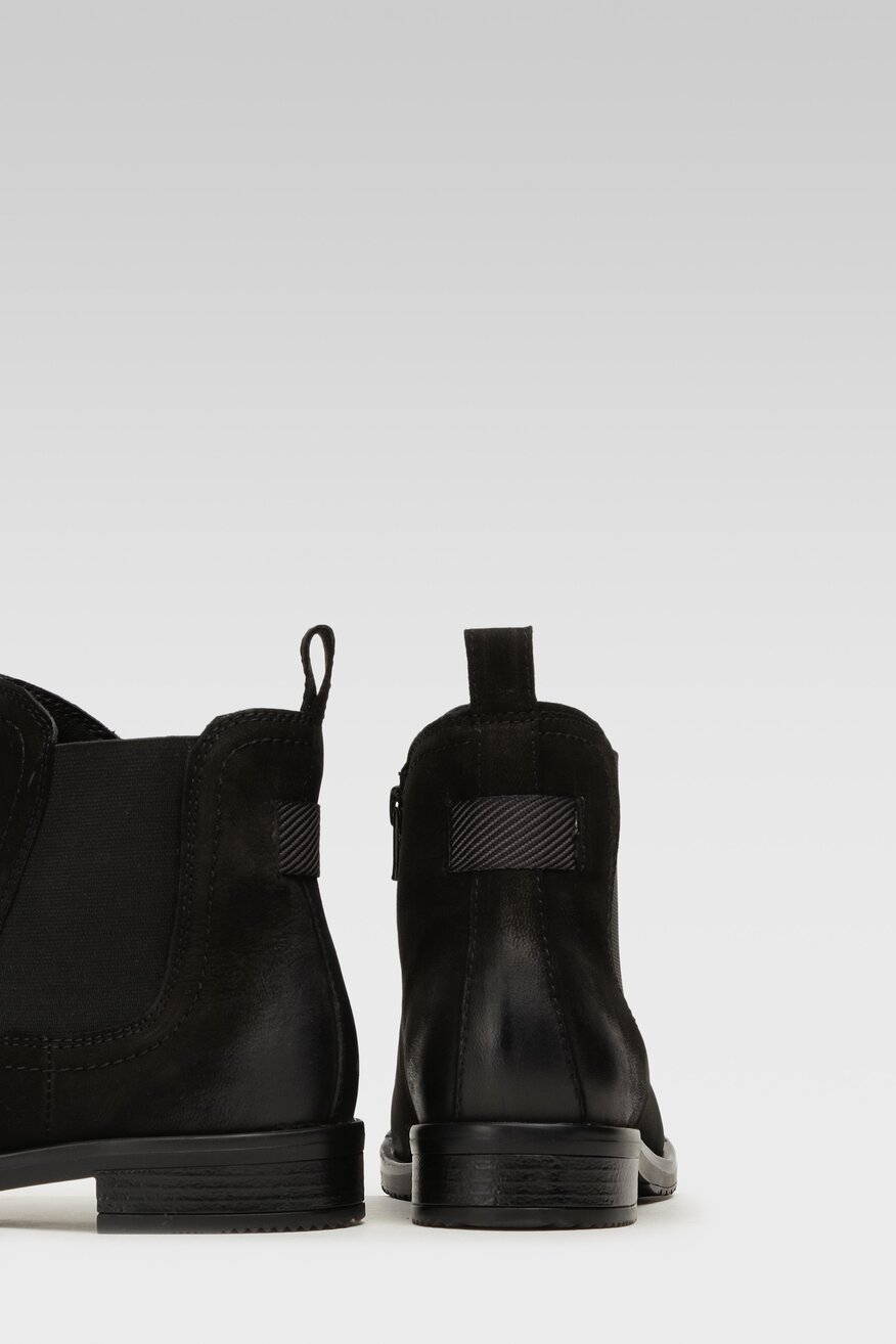 
                Lasocki - Botki skórzane z klinem - 5904862240985