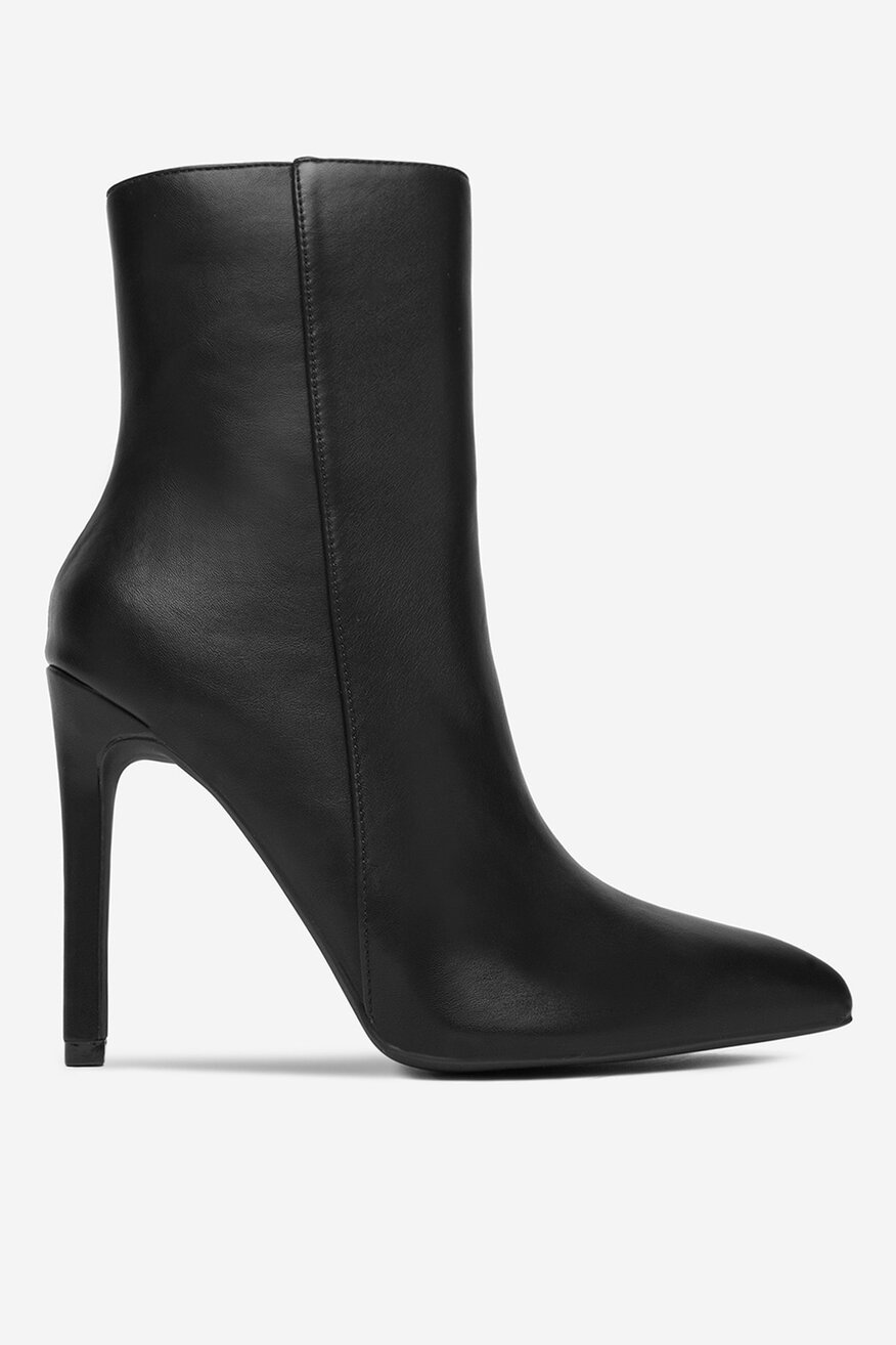 
                Боти DeeZee ЧЕРЕН - 5904410887792