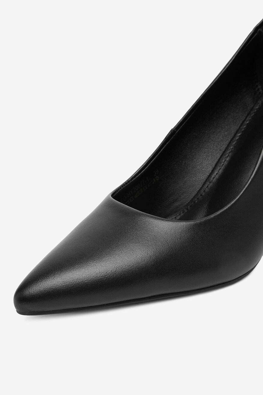 
                Елегантни обувки Lasocki ЧЕРЕН - 5906751906446