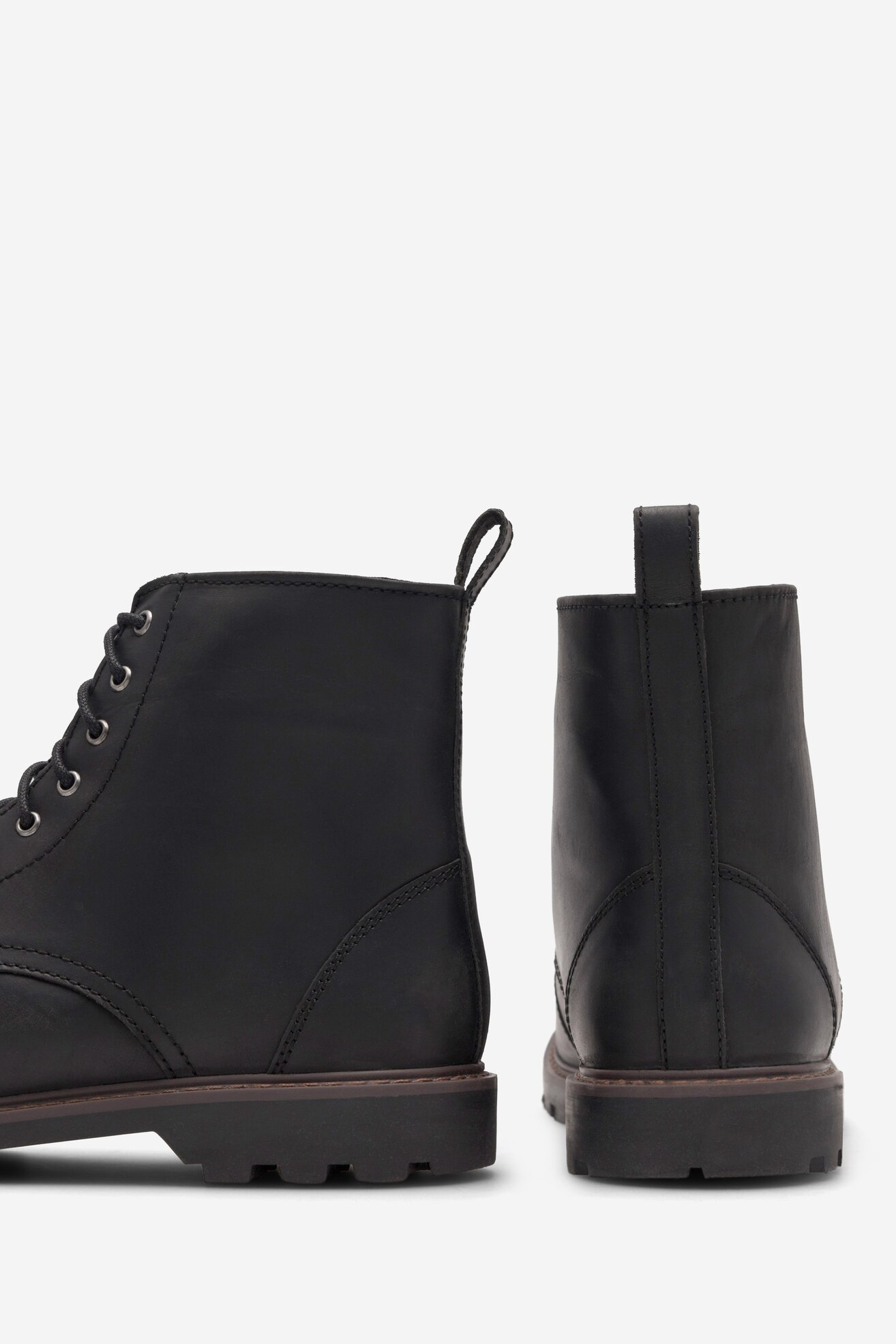 Šněrovací vyšší obuv Lasocki MANITOU-02BIG MI25 ČERNÁ