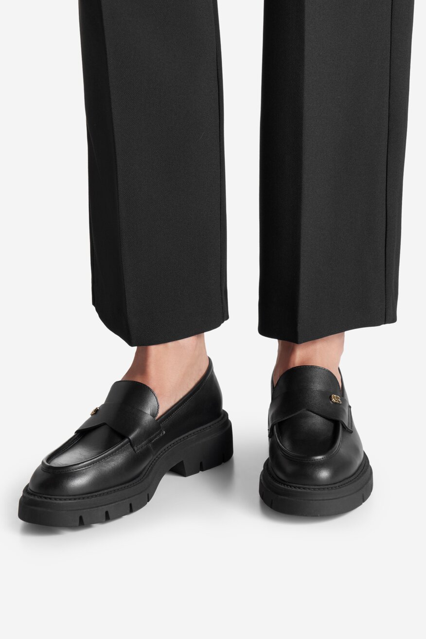 
                Мокасини Gino Rossi ЧЕРЕН - 5905588149538