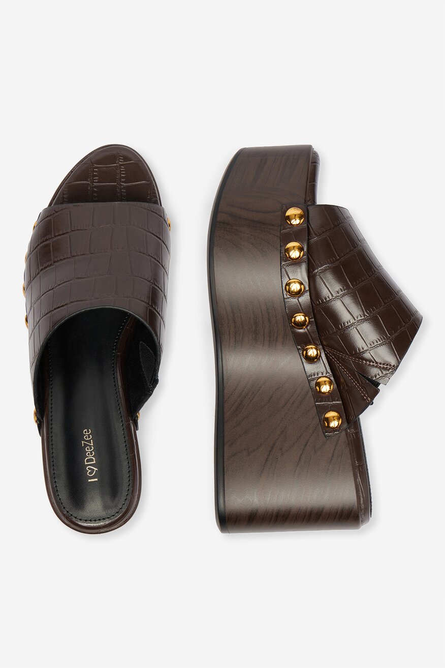 
                Шльопанець DeeZee КОРИЧНЕВИЙ - 5907964007982