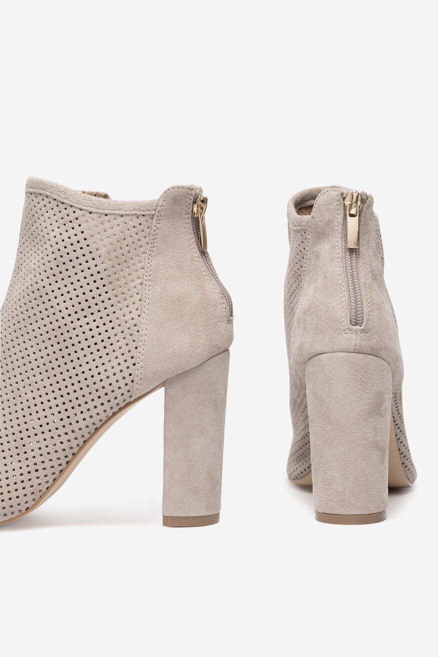 
                Sergio Bardi - Botki zamszowe na słupku - 5905588497530