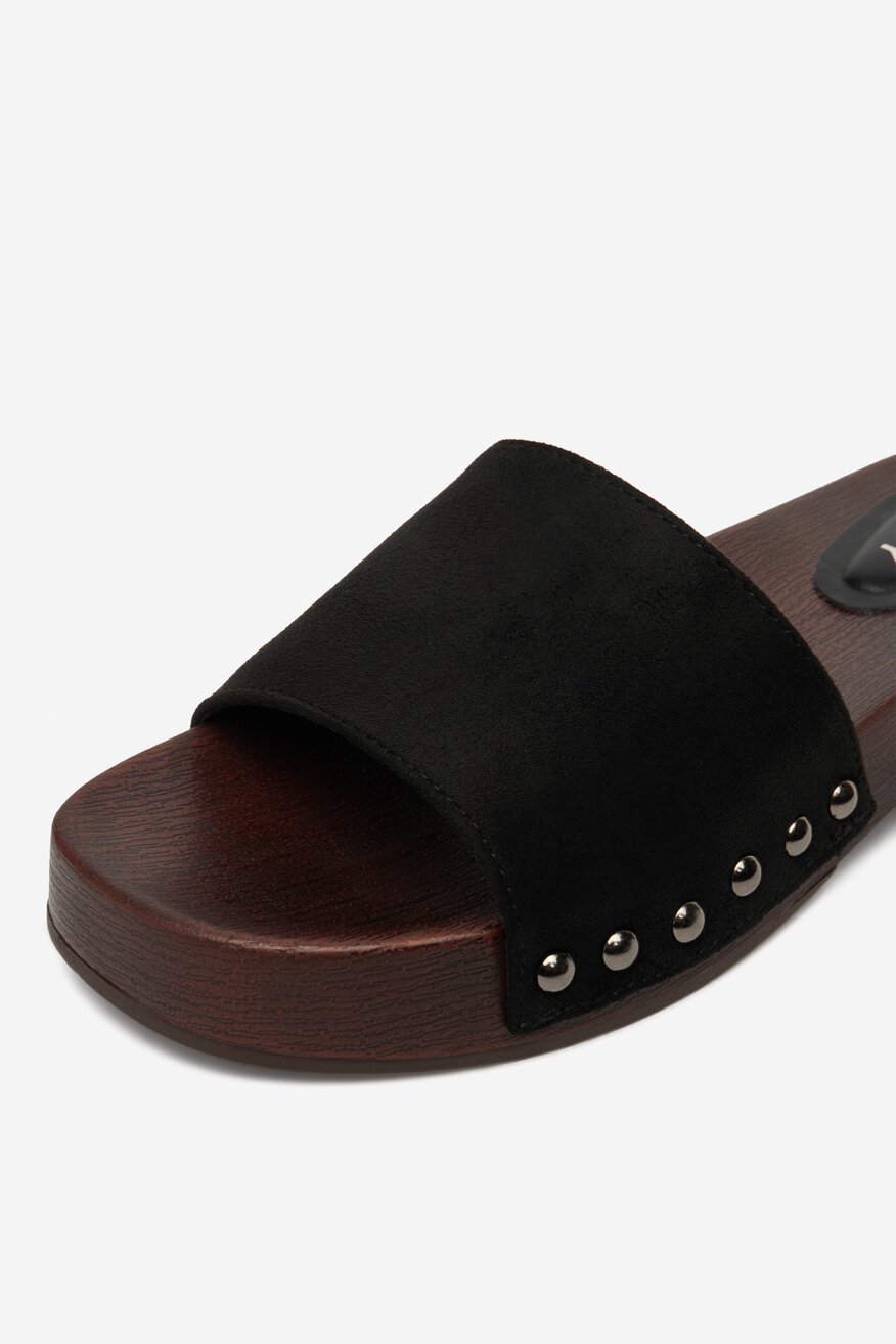 
                Шльопанець Jenny ЧОРНИЙ - 5906751899694