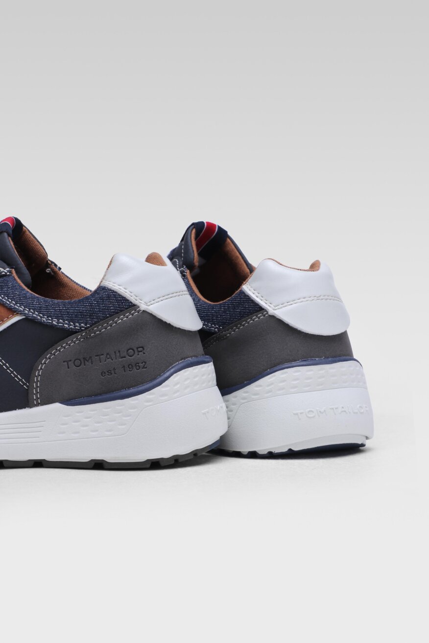 
                Tom Tailor - Półbuty granatowe sznurowane - 5903698428079