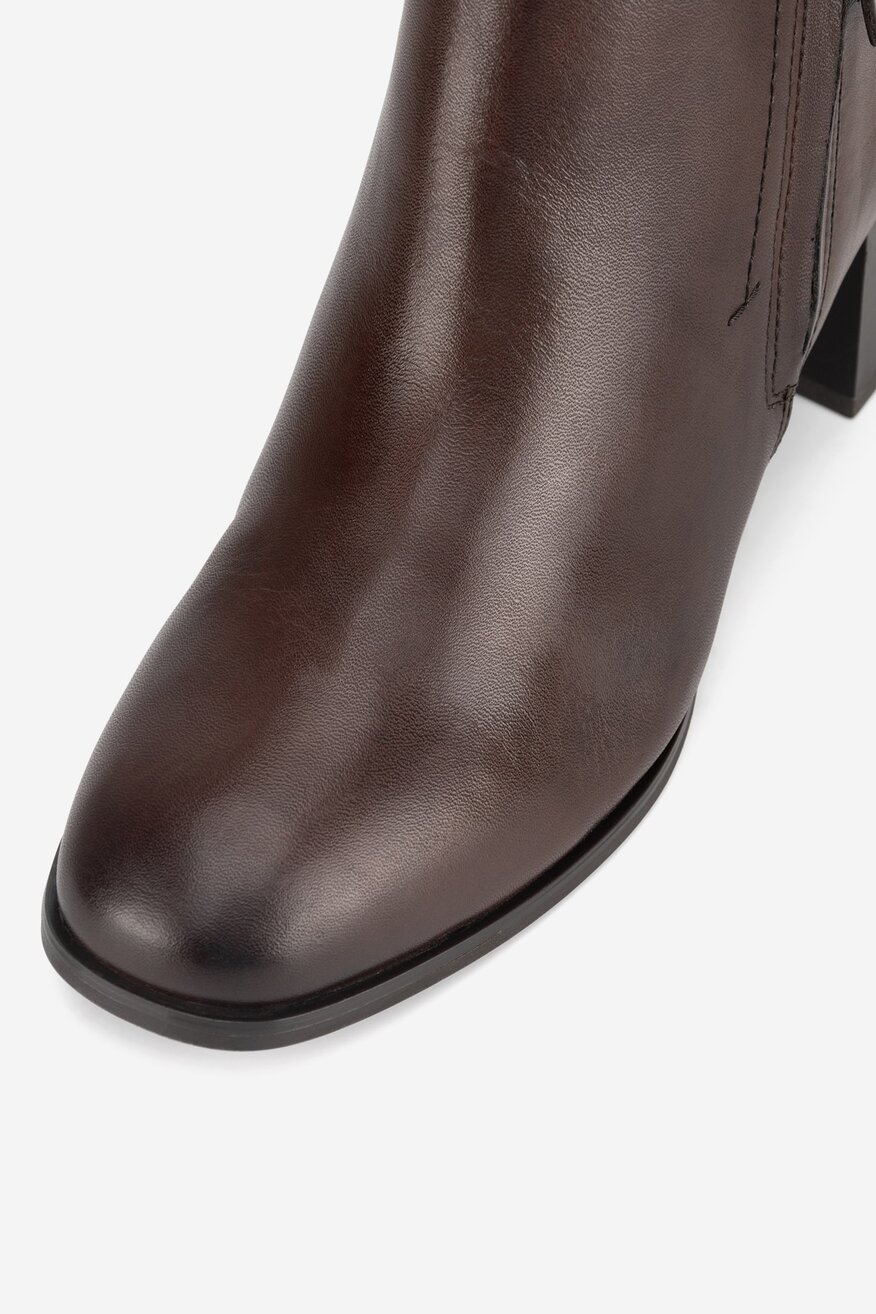 
                Bokacsizma Lasocki BARNA - 5905588878452