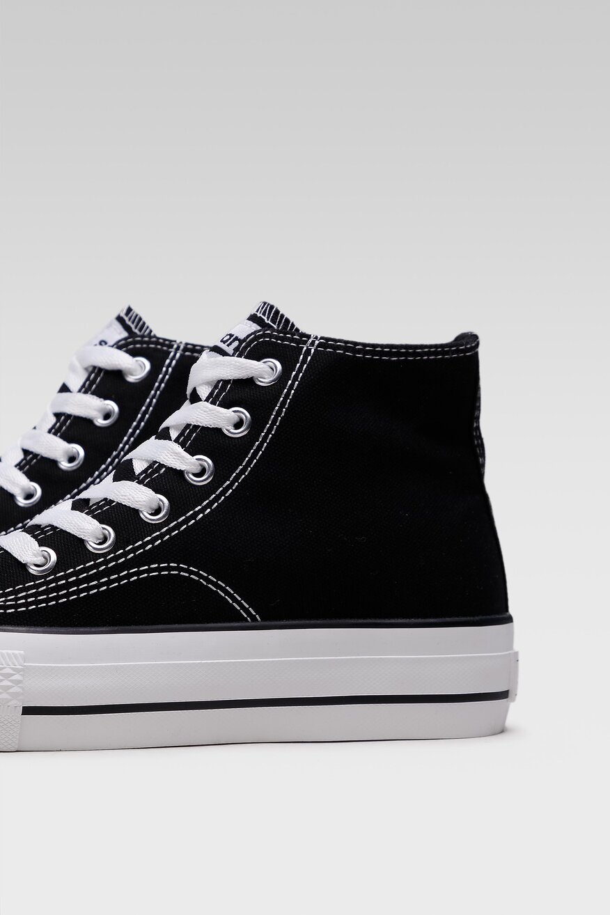 
                Sprandi - Trampki czarne sznurowane - 5904248419332