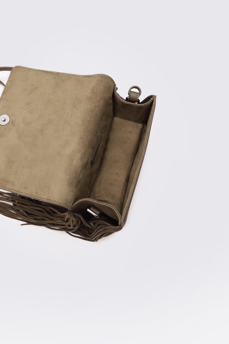 
                Gino Rossi - Torebka skórzana z aplikacją - 5903419837494