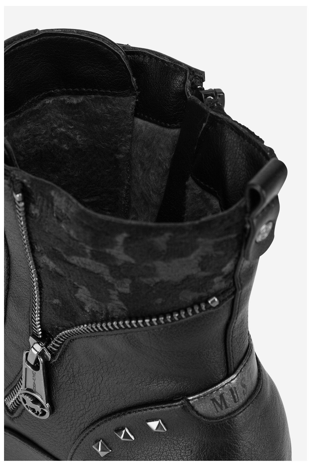 Trzewiki Mustang 1505-503-9 Czarny