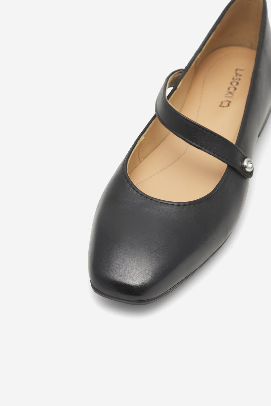 
                Балетки Lasocki ЧОРНИЙ - 5905588390329