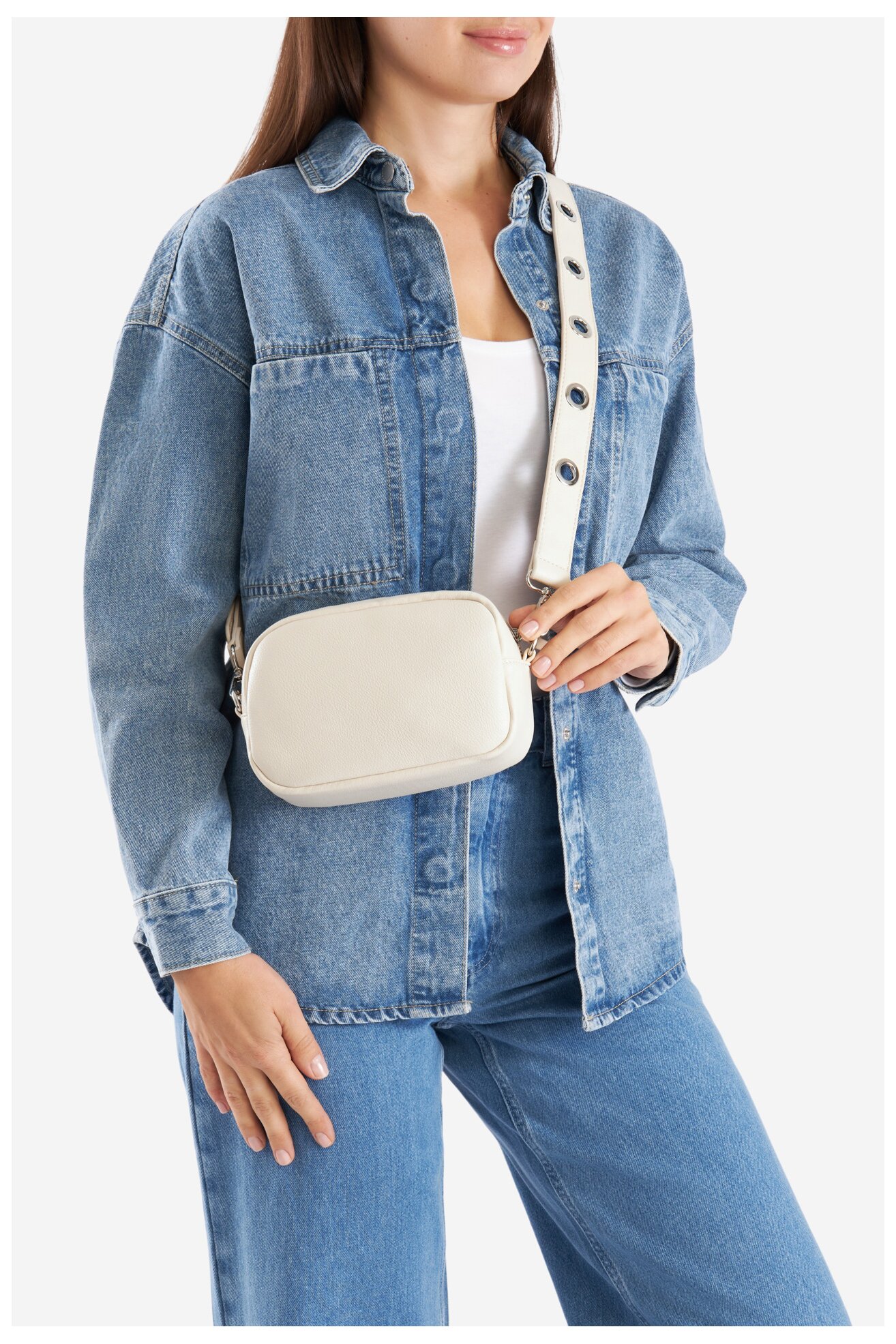 Дамска чанта DeeZee MDP-L-018-06 БЕЖОВ