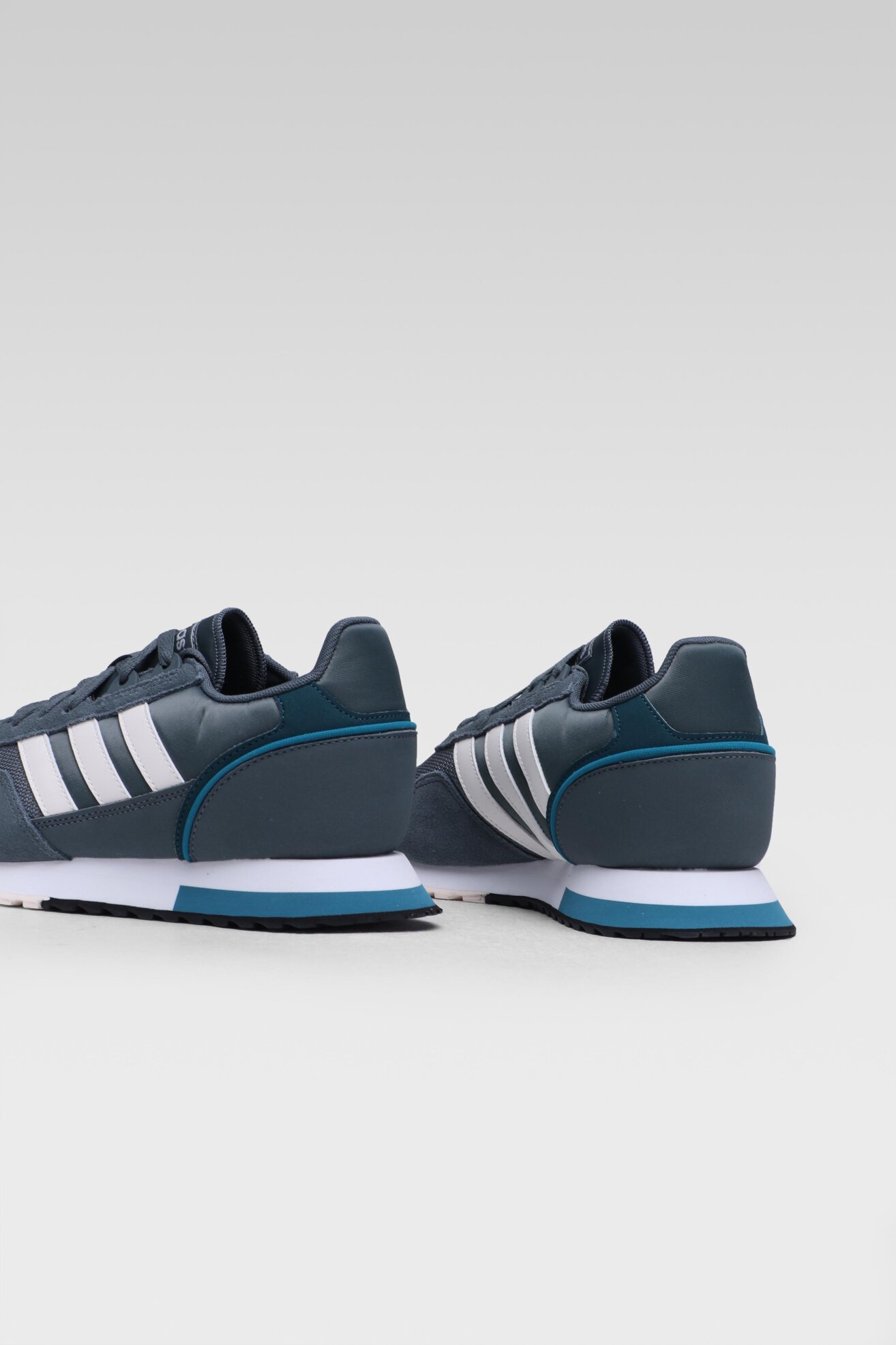 Obuwie sportowe adidas 8K 2020 FY8037 Szary