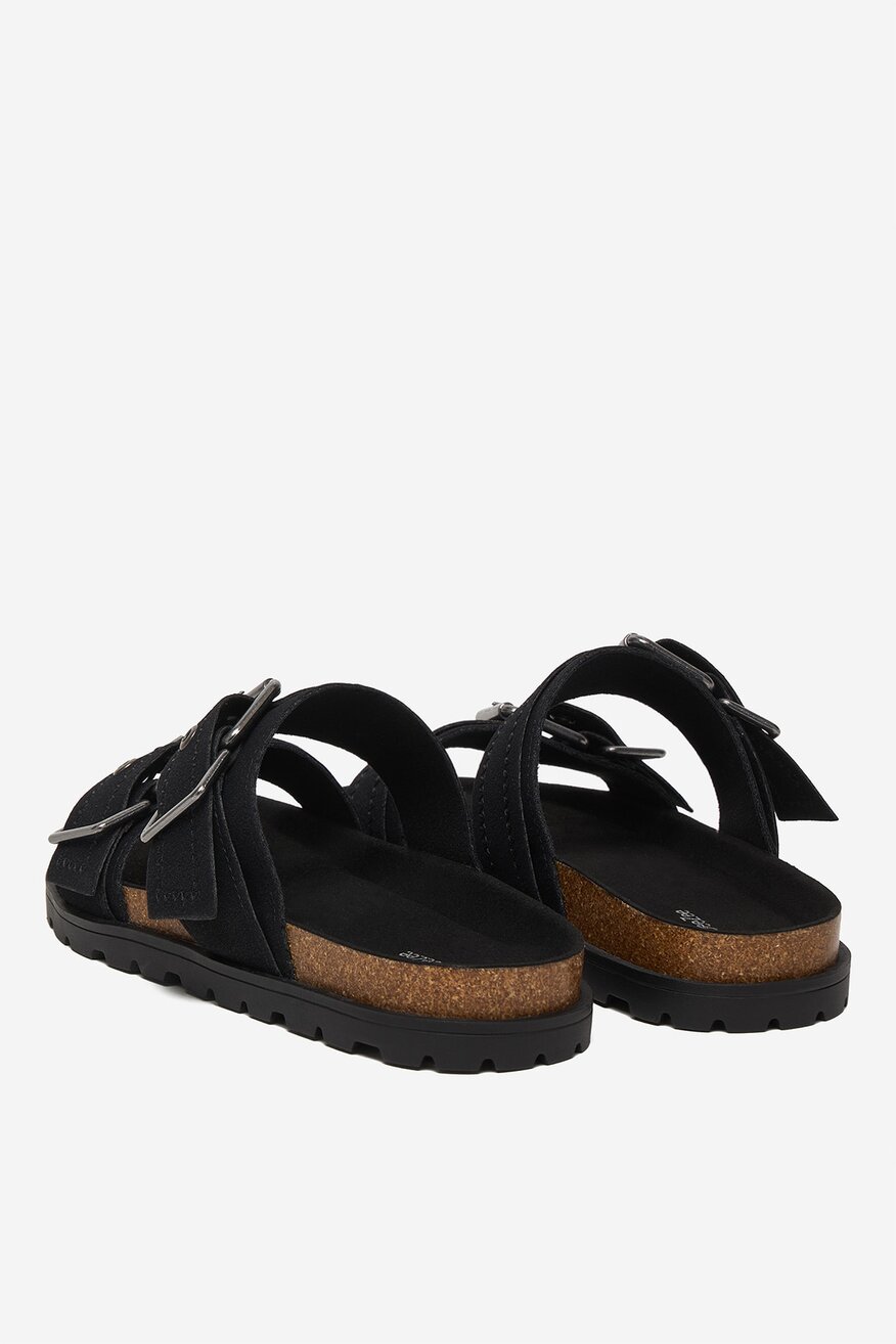 
                Шльопанець DeeZee ЧОРНИЙ - 5906751753279