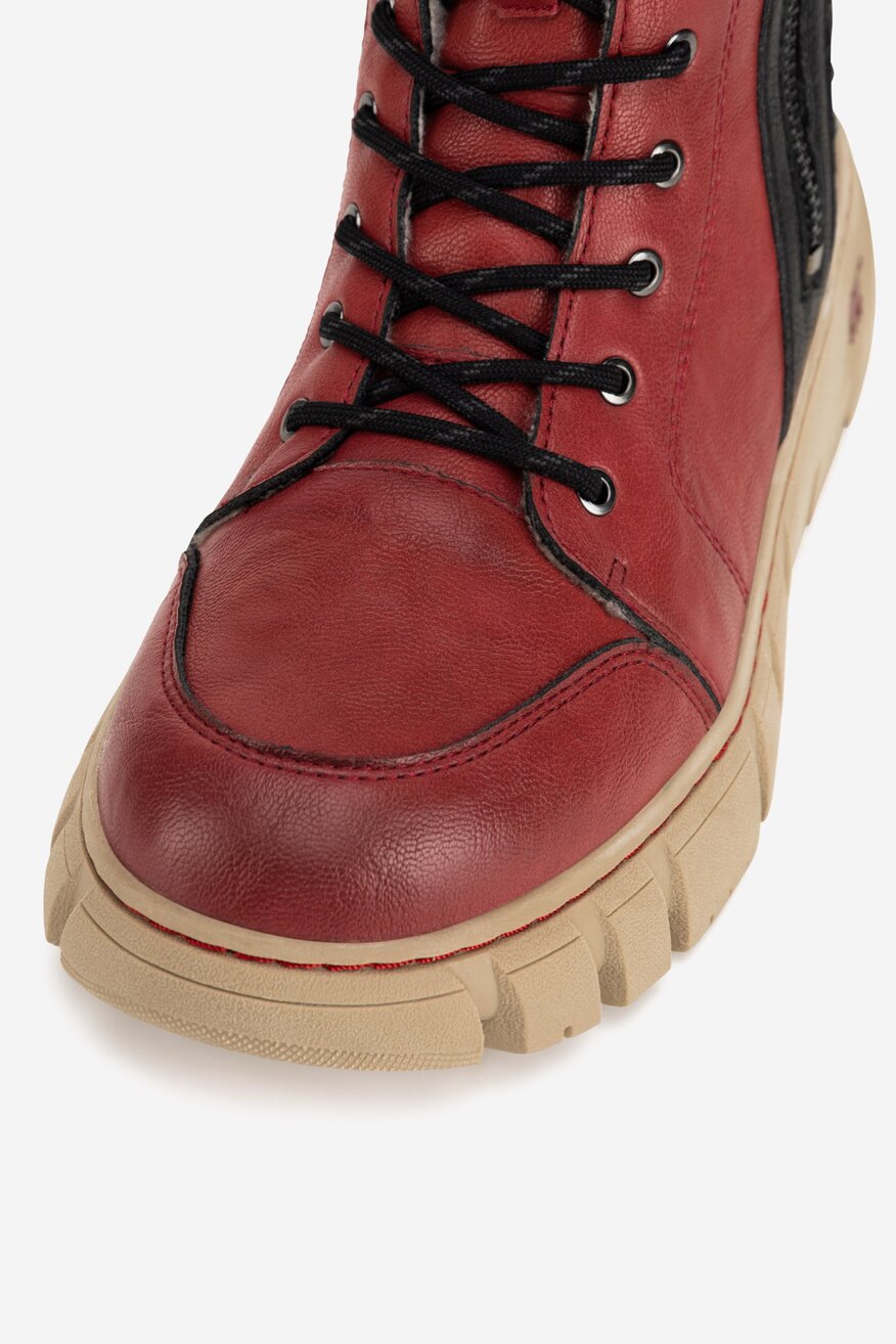 
                Боти Mustang ЧЕРВЕН - 5905588910855