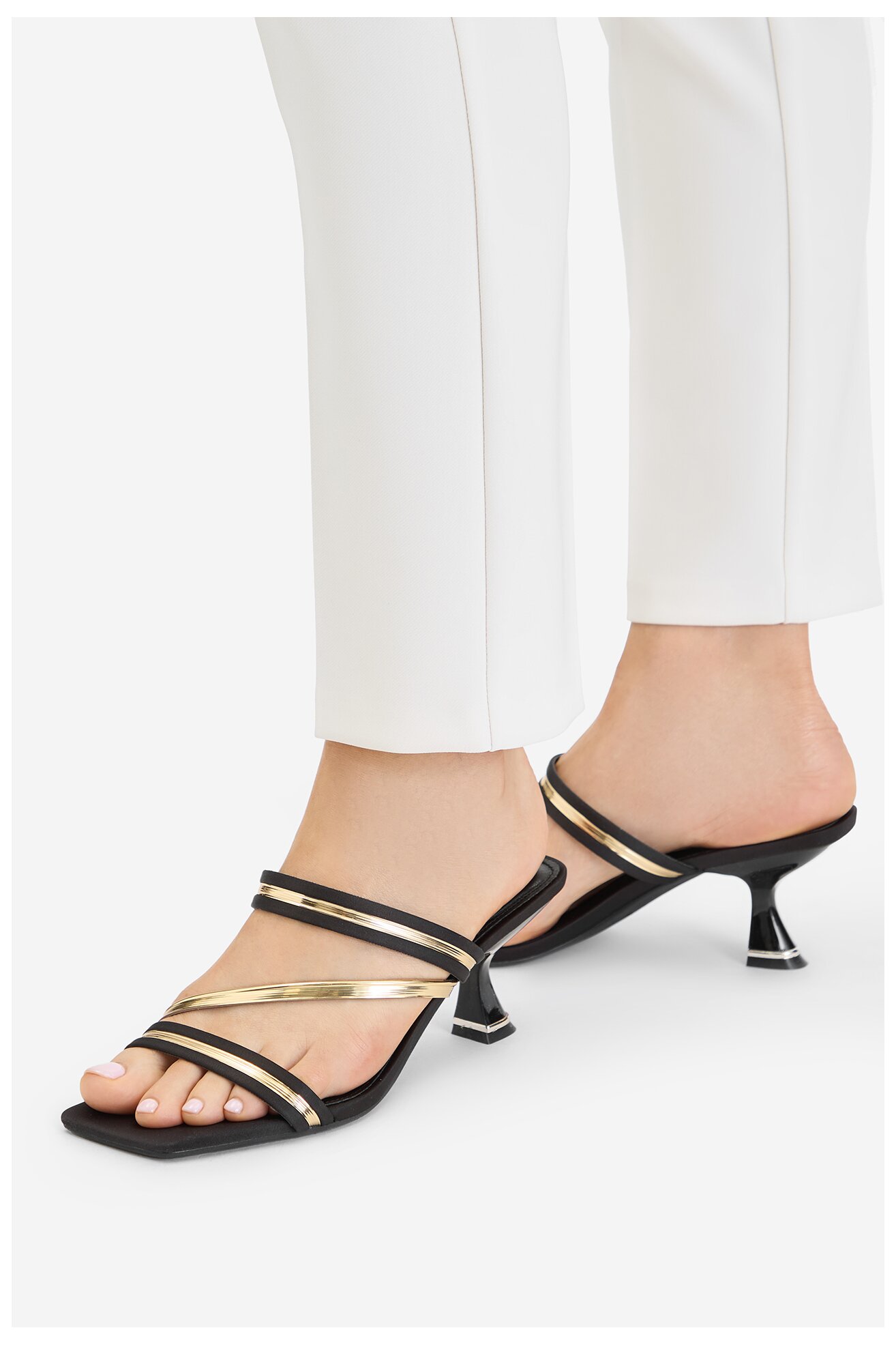 Шльопанець Jenny CEO-R24SS04372 ЧОРНИЙ