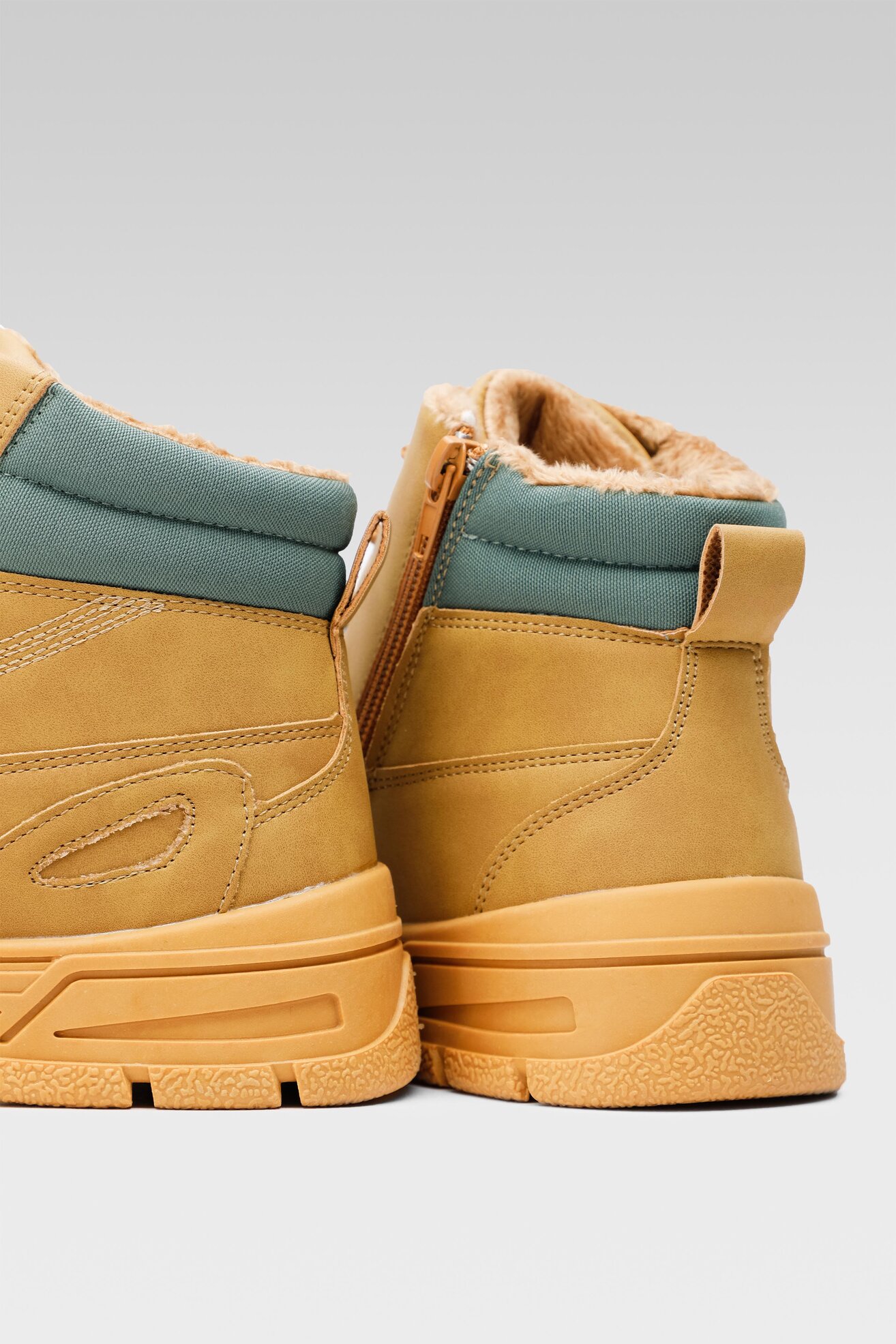 Trzewiki Action Boy AVO-70161-001 Camel