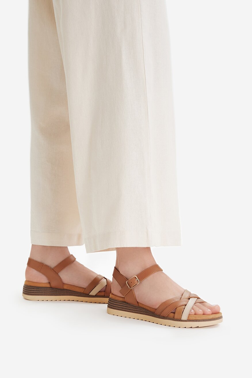 
                Сандалі Lasocki ВЕРБЛЮЖИЙ - 5906751798553