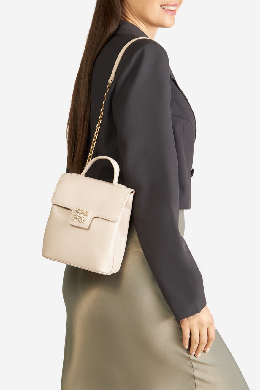 
                NINE WEST - Mały plecak miejski - 5904862911328