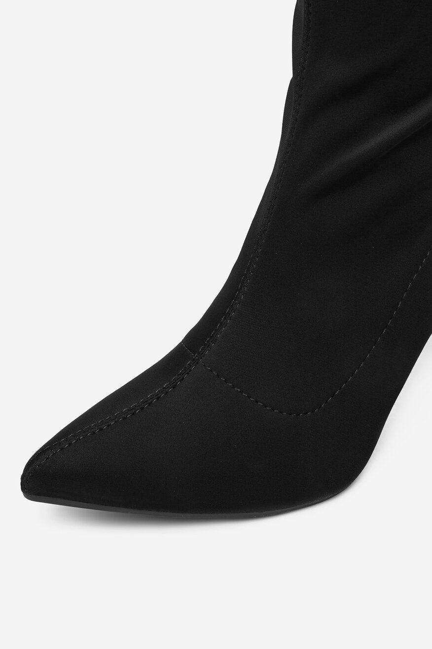 
                Чобіт DeeZee ЧОРНИЙ - 5904410318005