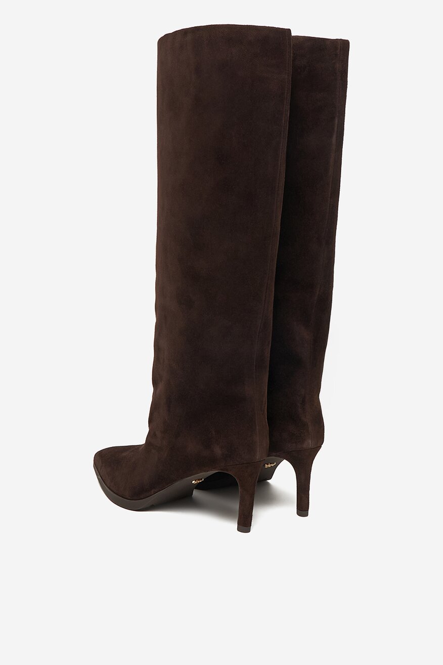 
                Csizma Gino Rossi BARNA - 5906751418680