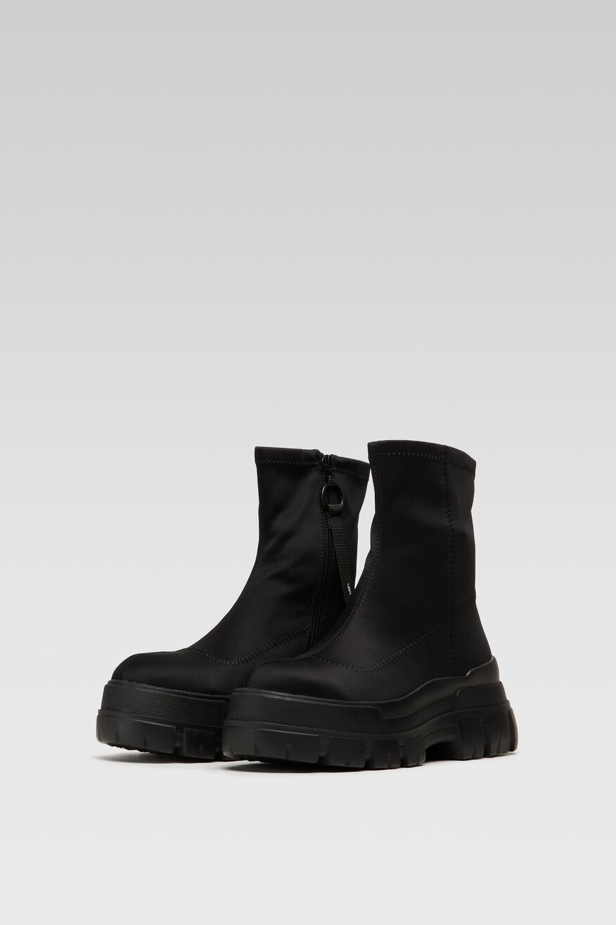 
                Jenny Fairy - Botki na grubej podeszwie - 5904862219059