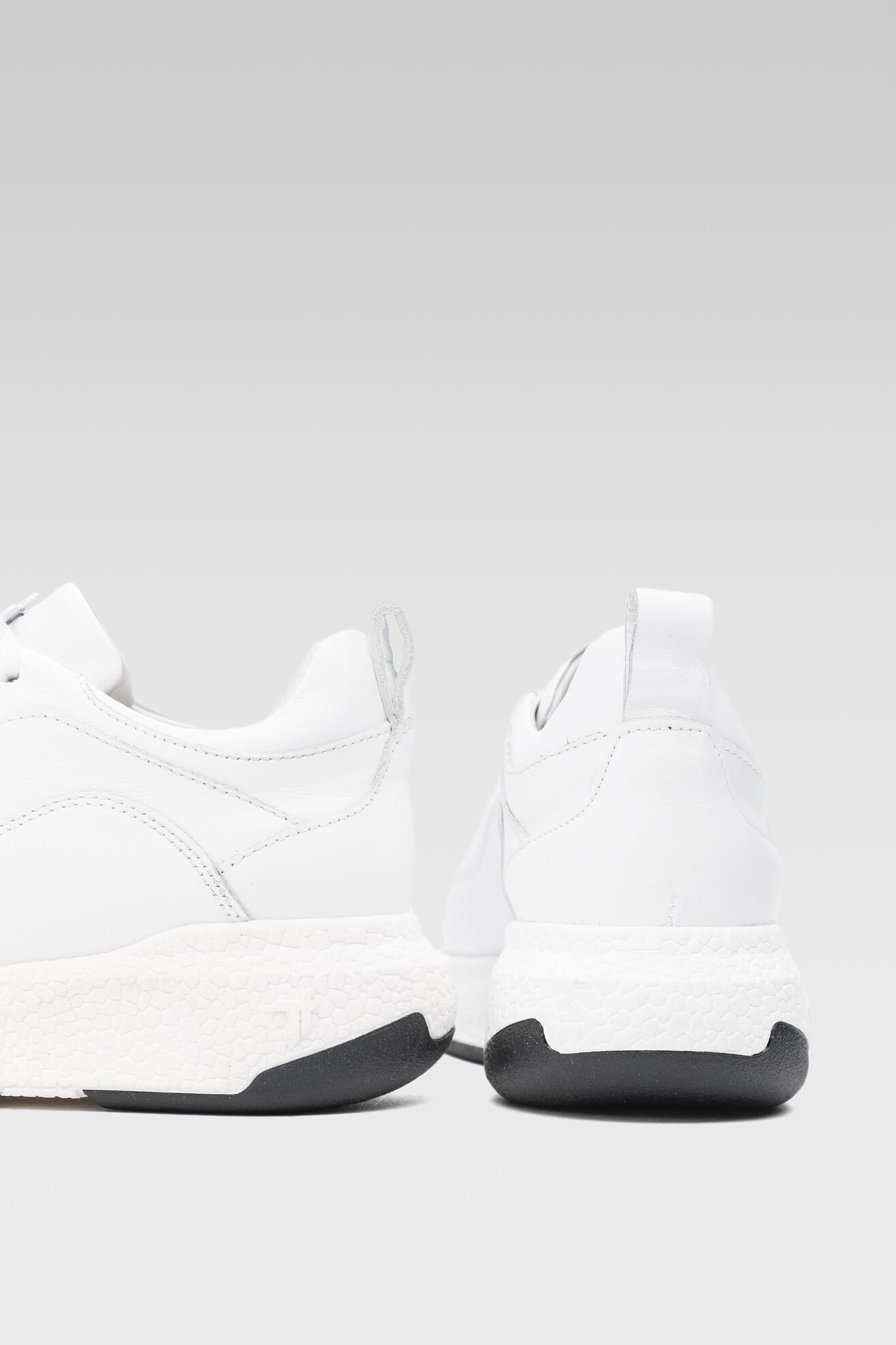 Sneakers Togoshi 37962 Biały