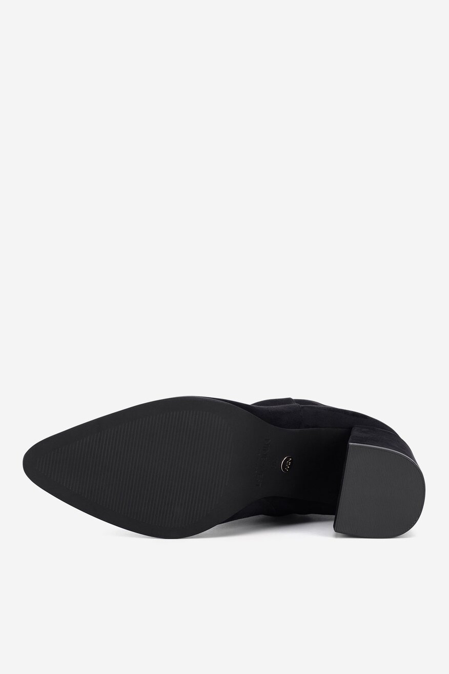 
                Ботильйони NINE WEST ЧОРНИЙ - 5905588921066