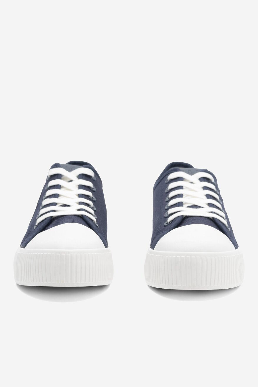 
                GAP - Trampki - 2230042197910