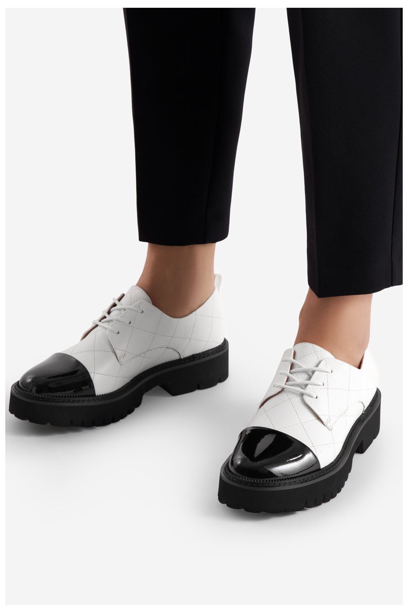 Półbuty Badura JIAO-V1767-23 Biały