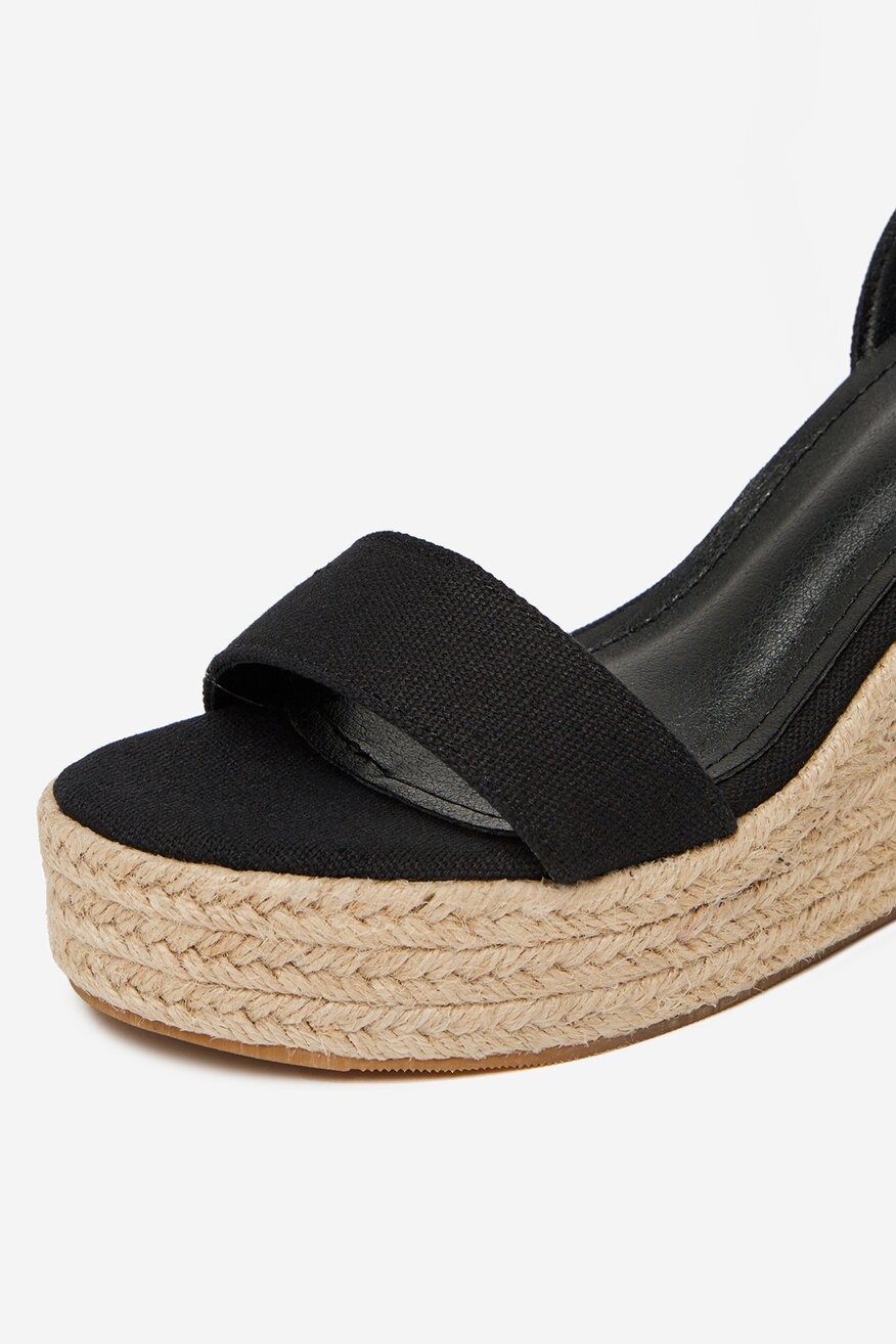 
                Sandale DeeZee NEGRU - 5906751106488