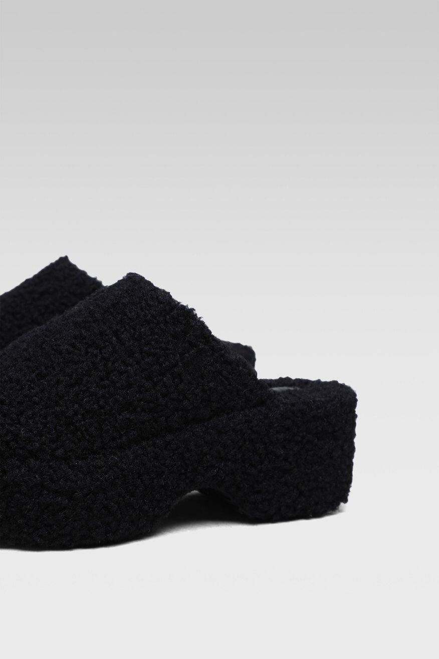 
                Jenny Fairy - Klapki chodaki czarne - 5904248641054