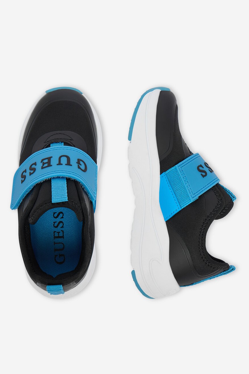 
                Сникърси GUESS KIDS СИН - 5906751754382