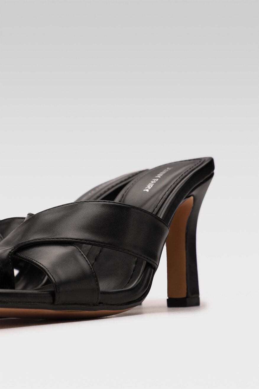 Jenny Fairy - Klapki na obcasie czarne - 5903698387345