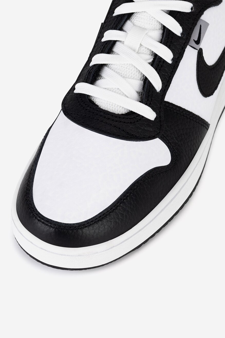 
                Nike - EBERNON LOW PREM - 2230072311263