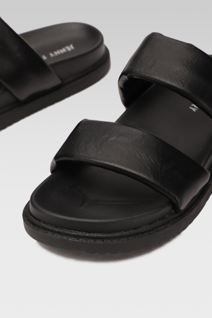 
                Jenny Fairy - Klapki czarne - 5903698672250