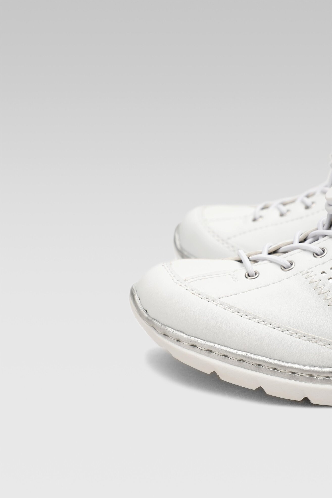 Półbuty Rieker L32G8-80 Biały