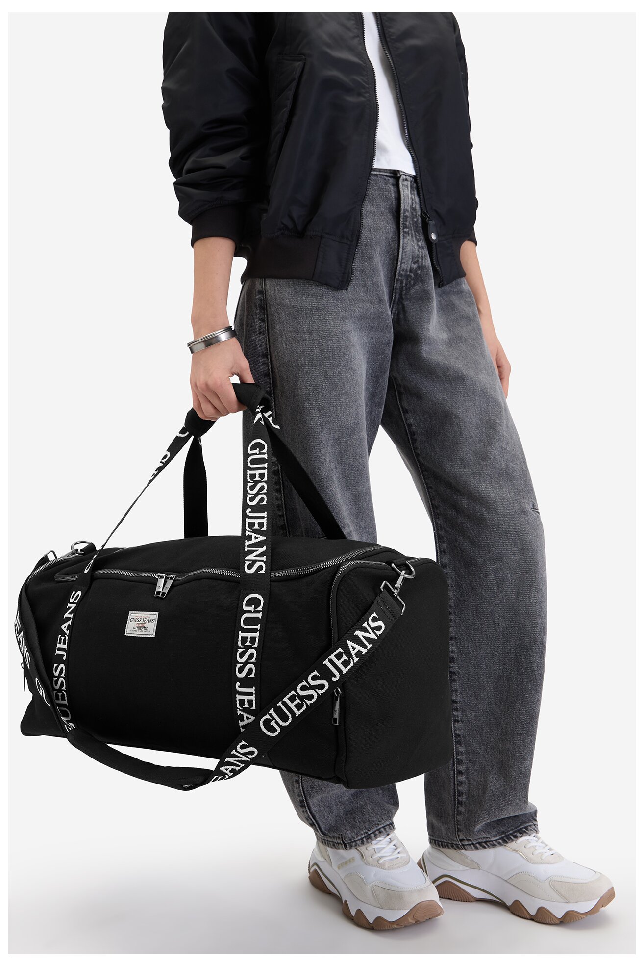 Дамска чанта GUESS JEANS CWBEO-GUESS-B-008-09 ЧЕРЕН