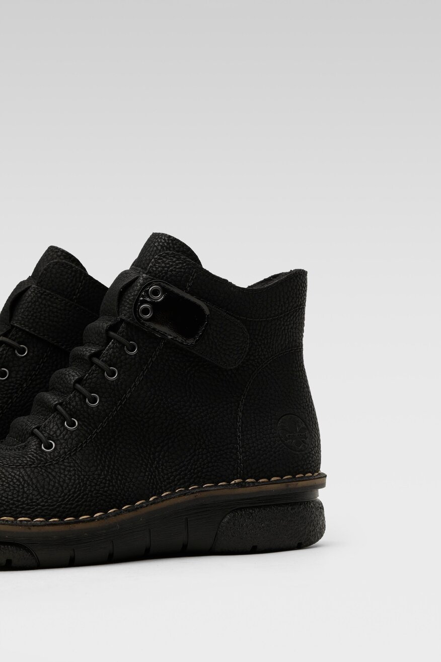 
                Rieker - Trzewiki czarne - 5903698969633