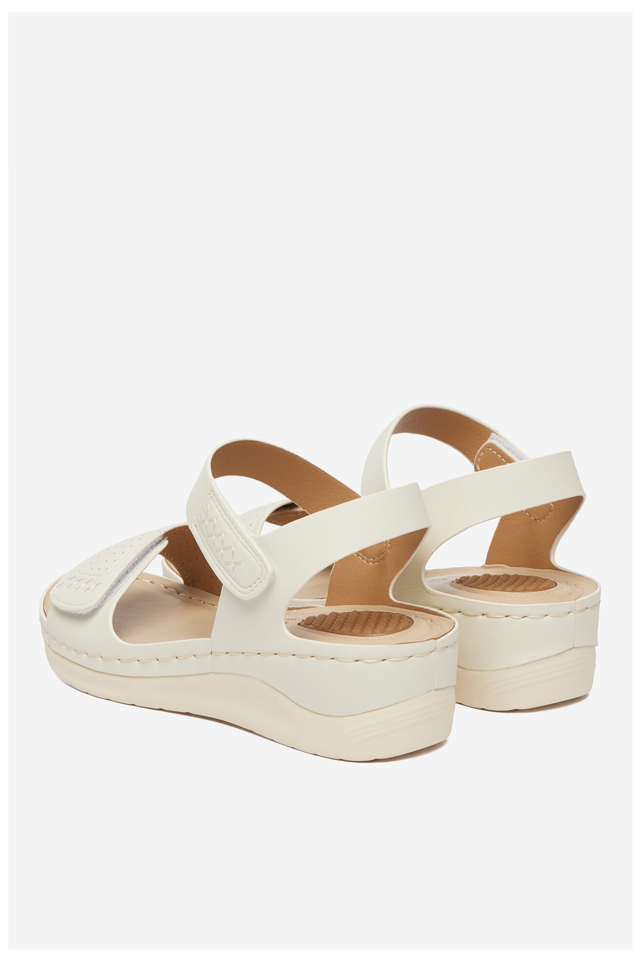 Sandały Go Soft CEO-W23206 Biały