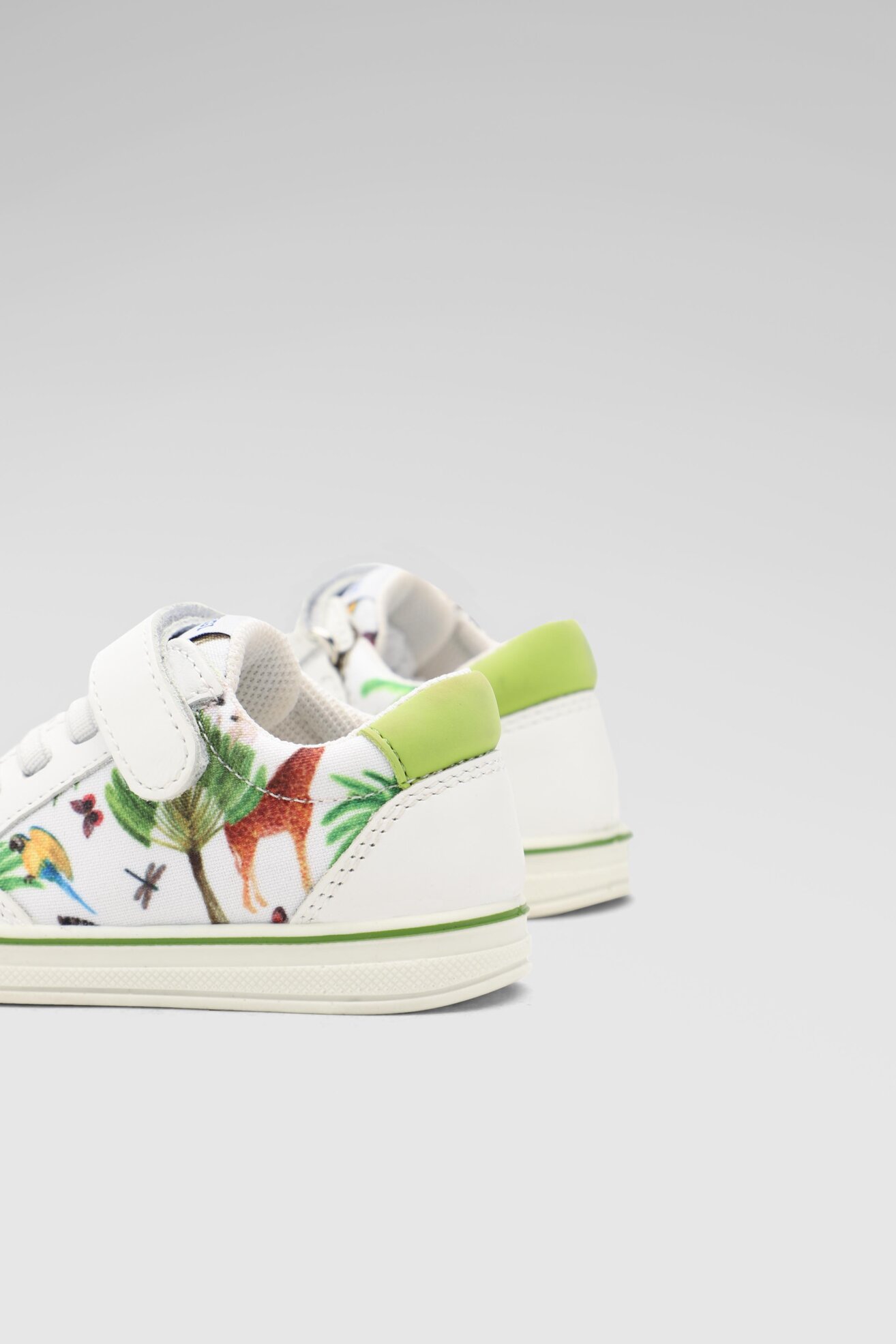 Półbuty Primigi 7371411 Biały