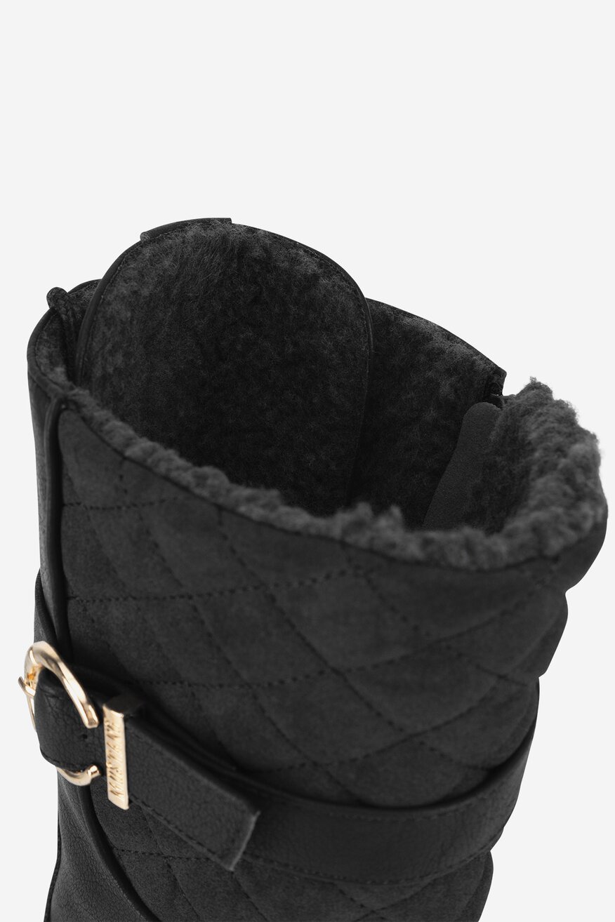 
                Csizma Mustang FEKETE - 5905588863922